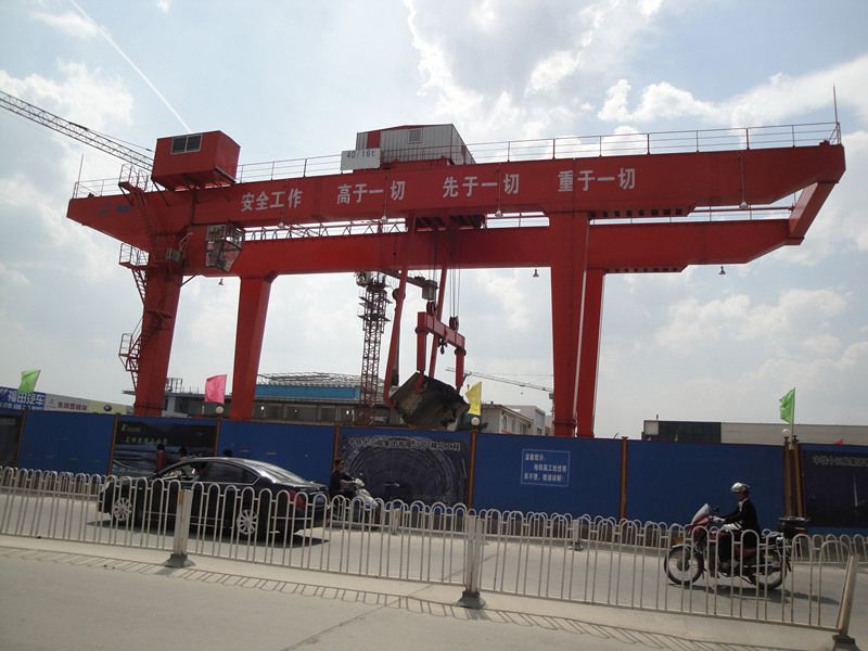 大方集團(tuán)路橋起重機(jī)再獲殊榮！